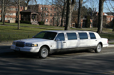 Lincoln : Town Car Executive Limousine 4-Door White 100 Inch Stretched Limo