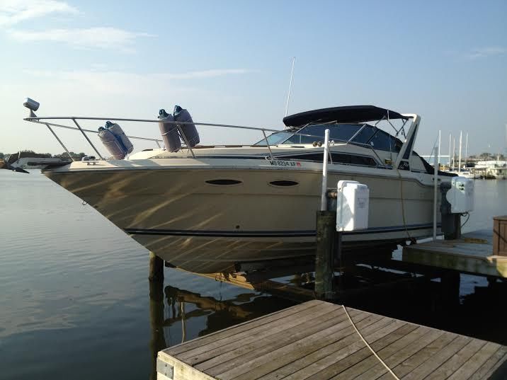 30' 1986 Sea Ray Weekender