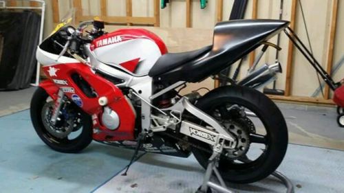 Yamaha : YZF-R 99 yamaha r 6 track bike
