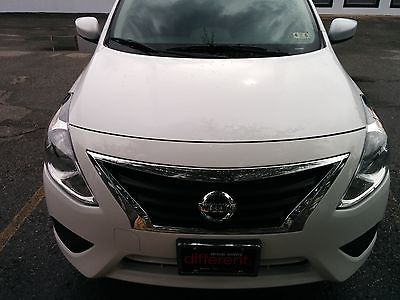 Nissan : Versa SV 2015 nissan versa sv white excellent condition