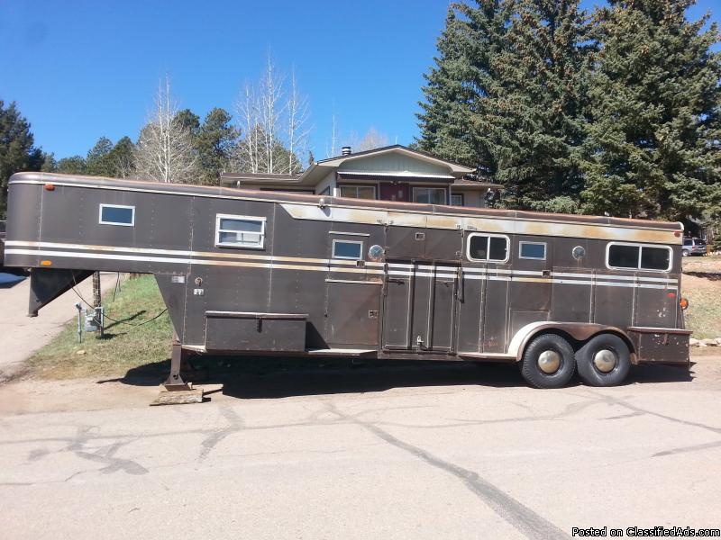 1984  horse trailer