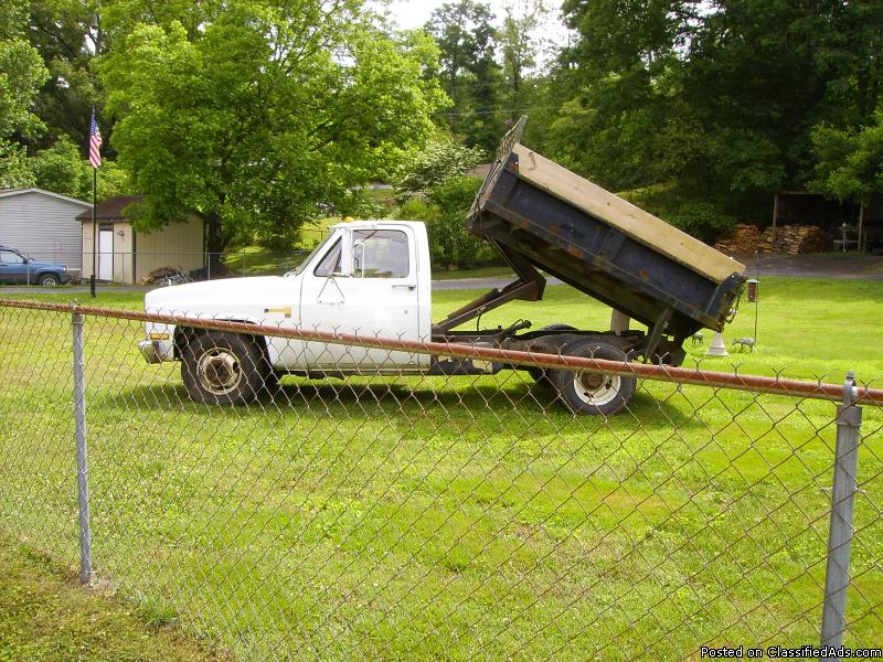 1ton GMC DUMP TRUCK