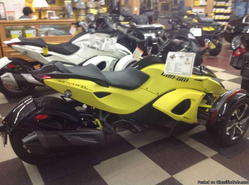 ***THIS WEEK ONLY*** 2014 Can-Am Spyder RS-S SE5 ONLY $16995 at Jim Potts Motor...