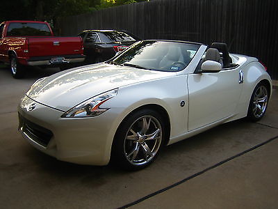 Nissan : 370Z Roadster with Sports Package 2010 nissan 370 z roadster low mileage perfect