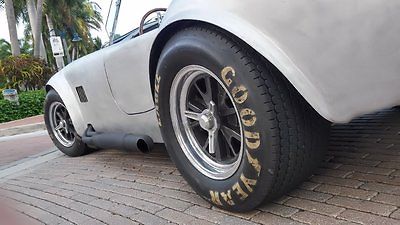 Shelby : Cobra 427 Roadster Aluminum Cobra with knock-off Wheels 954-633-8901