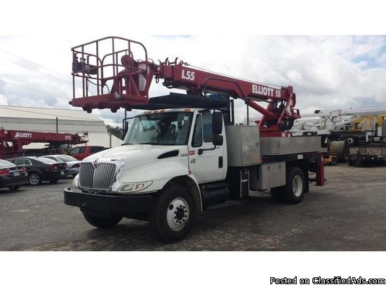 2007 International Elliott L55 Sign Crane Truck - 20016