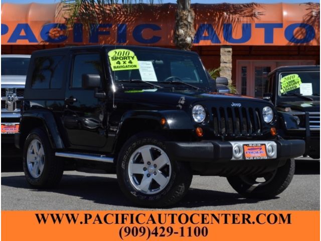 Jeep : Wrangler Sahara Sport Utility 2-Door This 2010 Jeep Wrangler Sahara really shows it was cared for by the previous own