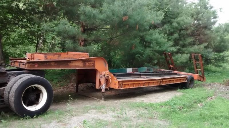 Antique Fruehauf 15 ton fixed gooseneck lowbed equipment trailer
