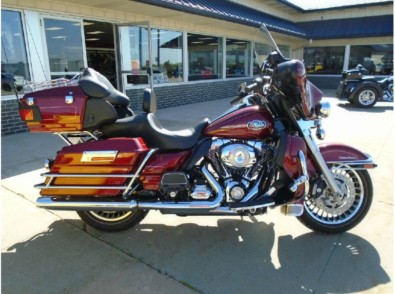 2010 Harley-Davidson FLHTCU - ULTRA CLASS