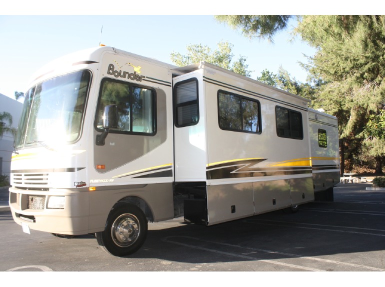 2003 Fleetwood BOUNDER 35E Special Edition