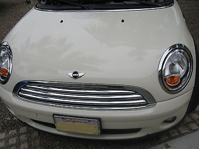 Mini : Cooper Pepper white, Black top,black mirrors & spoiler 2010 mini cooper coupe 1 owner 62 755 mi pepper wht blk hawaii 50 anniv edition