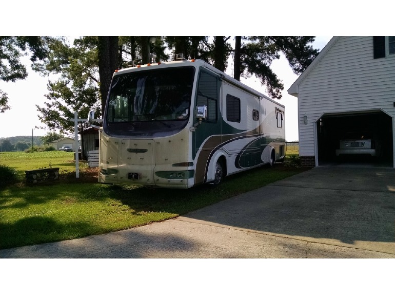 2000 Gulf Stream Scenic Cruiser