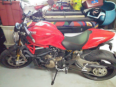 Ducati : Monster Ducati Monster 1200 S ONLY 180 MILES, Brand New, Garage Kept, HELMET INCLUDED