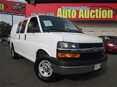 Chevrolet : Express RWD 2500 135