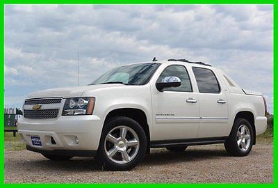 Chevrolet : Avalanche LTZ 2012 chevy avalanche ltz crewcab 4 x 4 with only 52 k miles moonroof and rear dvd