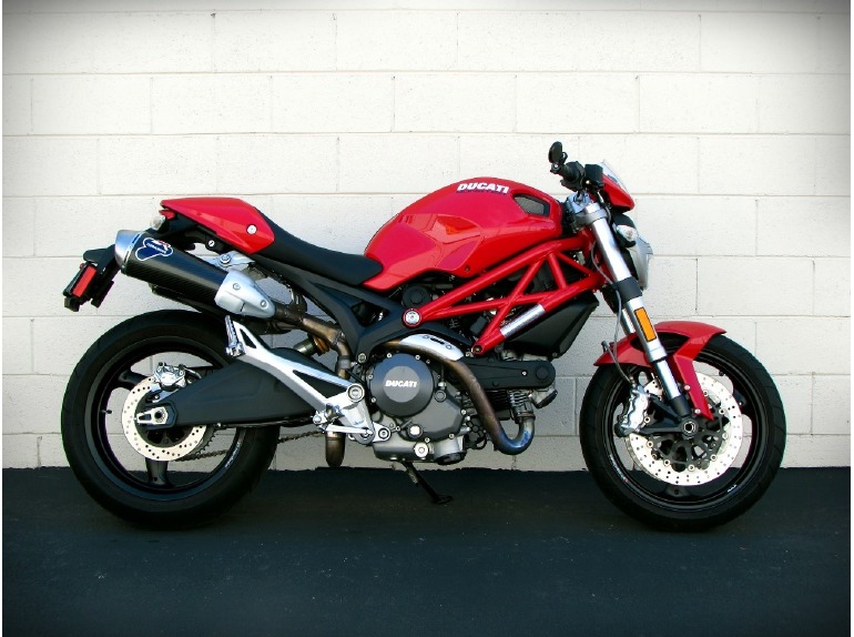 2009 Ducati MONSTER 696