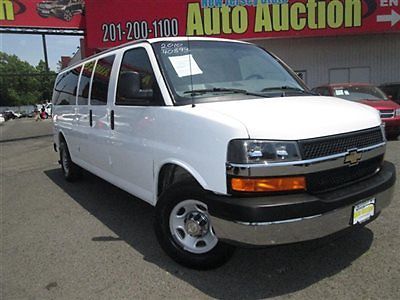 Chevrolet : Express Chevrolet Express 3500 15 Passenger Van Automatic Gasoline 6.0L V8 SFI OHV 16V W