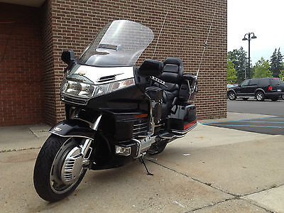 Honda : Gold Wing Reverse - Cruise Control - Newer Tires Brakes - Service Record
