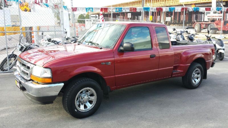 2000 Ford Ranger XLT  ** Excellent Condition ** Must See ** Financing