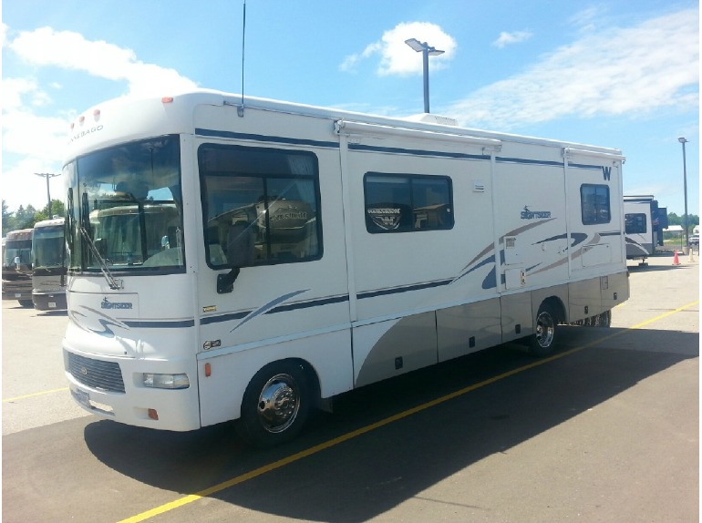 2005 Winnebago Sightseer 29R