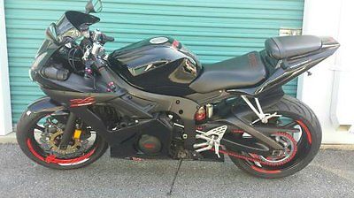 Yamaha : YZF-R Yamaha R6 in great condition, 98000 miles, with a clean title.