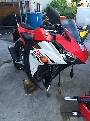 Yamaha : YZF-R Red 321 cc Yamaha R3 Low Mileage Salvage Wreck Parts