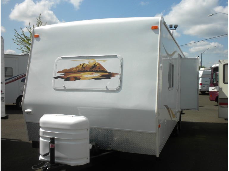 2007 Nomad Trailer 25ft W/SLIDE