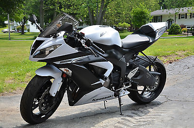 Kawasaki : Ninja 2013 kawasaki ninja zx 6 r 1100 miles one owner mint condition