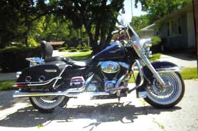 Harley-Davidson : Touring Harley Davidson 2006 Road King Classic