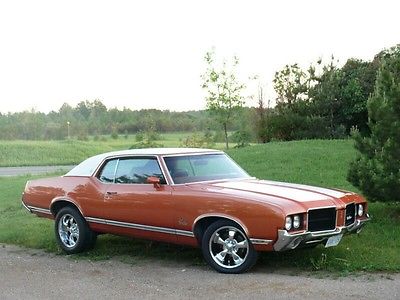 Oldsmobile : Cutlass Supreme Show and Shine Winner!  Excellent Shape Inside and Out!