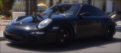 Porsche : 911 S Black, like new, 911 body style, S
