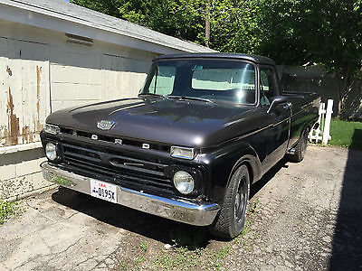 Ford : F-100 Nice truck