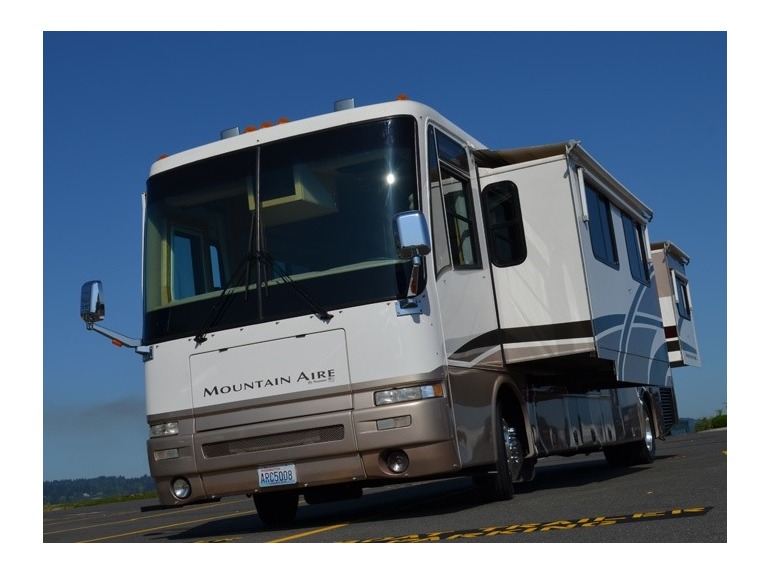 2016 Newmar MOUNTAIN AIRE MADP 4095