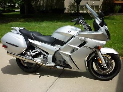 Yamaha : FJR Silver 2003, Like New Condition, Low Mileage, Drives Like A Dream!