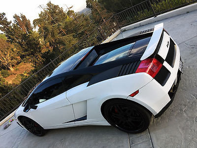 Lamborghini : Gallardo Beautiful exotic white and black! E GEAR WITH 87% left! 21,000 MILES!! AWD!