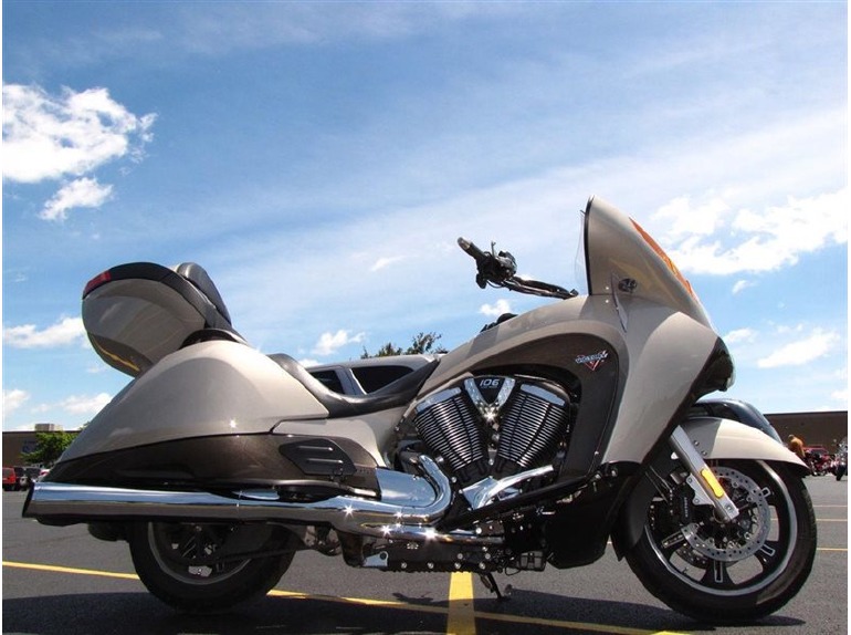 2013 Victory Vision Touring