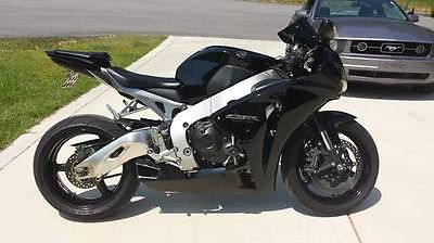 Honda : CBR 2011 honda cbr 1000 rr