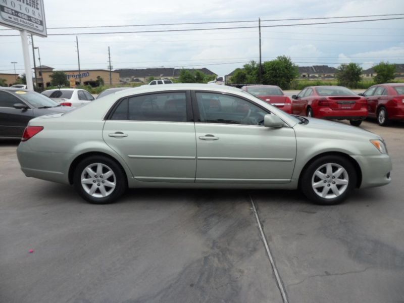 2008 Toyota Avalon XL LOW MILES 84k Mi.WE FINANCE