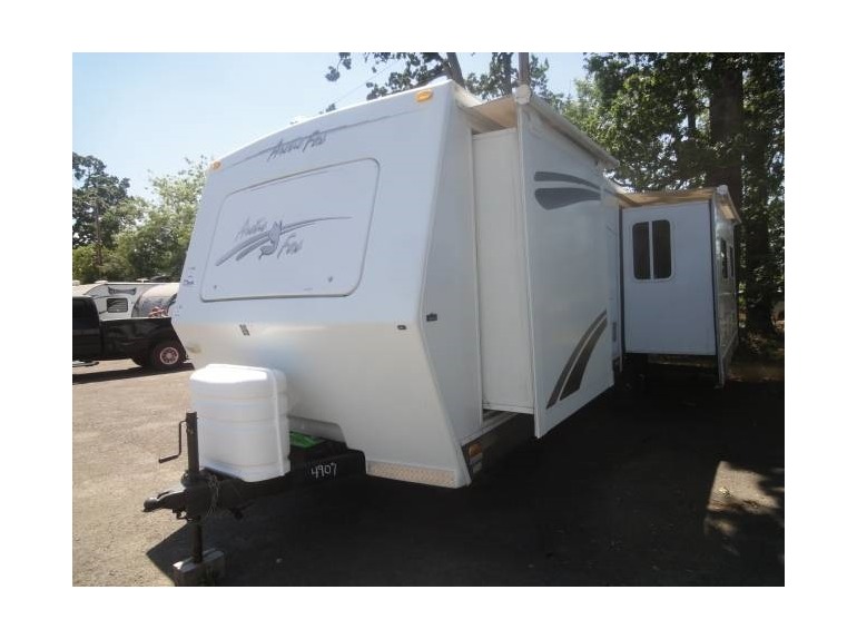 2006 Arctic Fox 30U DOUBLE SLIDE