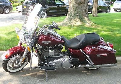 Harley-Davidson : Touring 2014 harley davidson touring cruiser road king highly rated only 411 miles