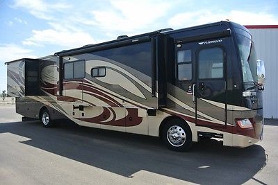 One Owner** 2010 Fleetwood Discovery 3 Slides 41' Excellent Condition!!