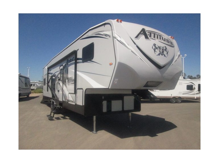 2016 Eclipse ATTITUDE 32SAG Two Slide Outs/Gray Outsi