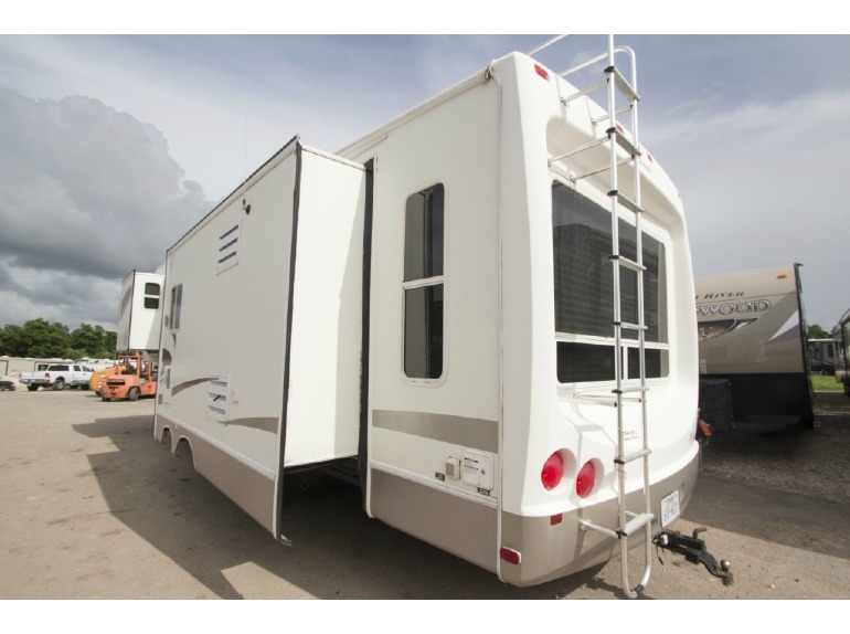 2004 Forest River Rv Cardinal 33CKT