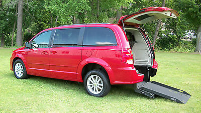 Dodge : Grand Caravan HANDICAP WHEELCHAIR VAN 2013 dodge grand caravan sxt handicap wheelchair van