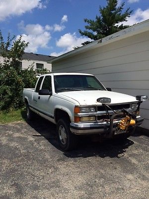 Chevrolet : C/K Pickup 1500 1500 4 x 4 extended cab plow truck