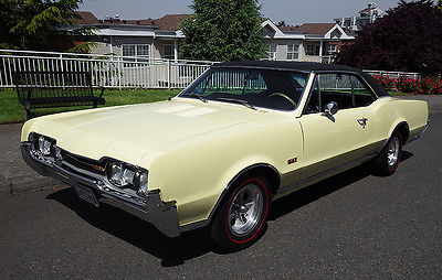 Oldsmobile : 442 Cutlass Supreme Highly optioned 442 with Cutlass Supreme package.