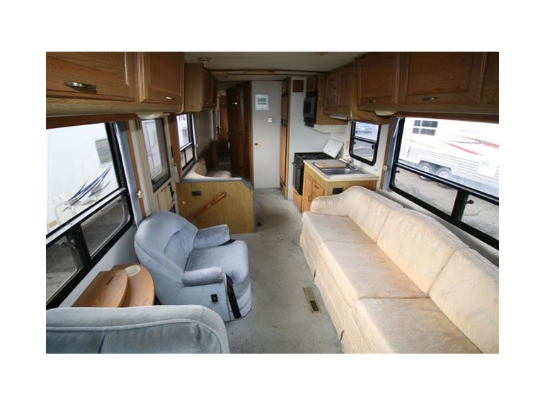 1991 Winnebago Chieftain 36RQ