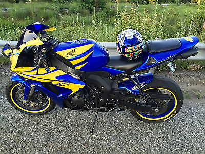 Honda : CBR 2006 honda cbr 1000 rr limited blue yellow showroom condition adult owned