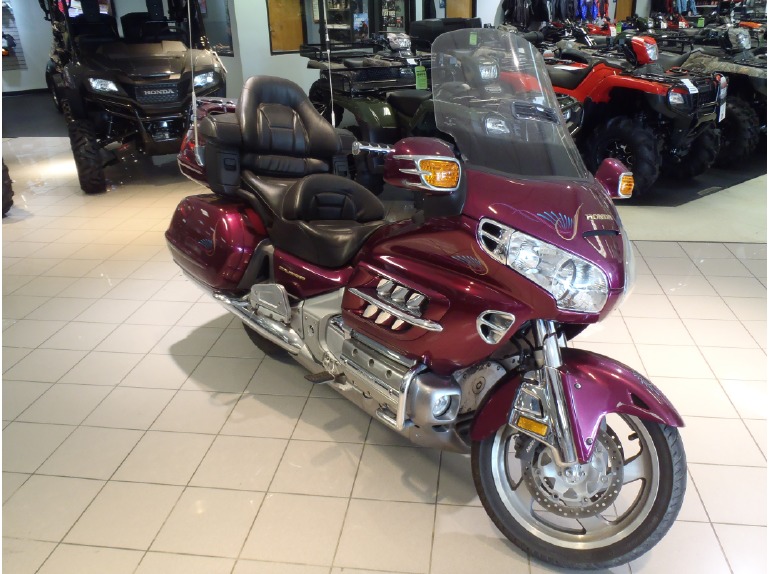 2004 Honda GL18