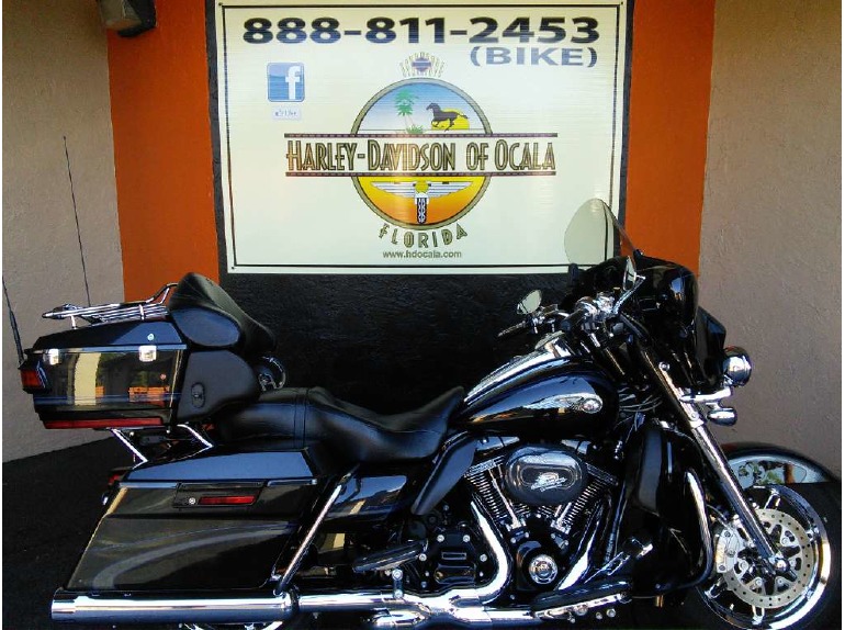 2013 Harley-Davidson CVO Ultra Classic Electra Glide 110th Anniversary Editi